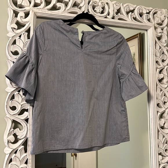 Bell sleeve SS chambray blouse - Picture 4 of 5